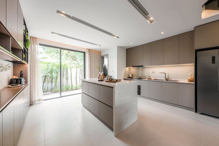 Mẫu thiết kế không gian bếp chữ U có đảo bếp