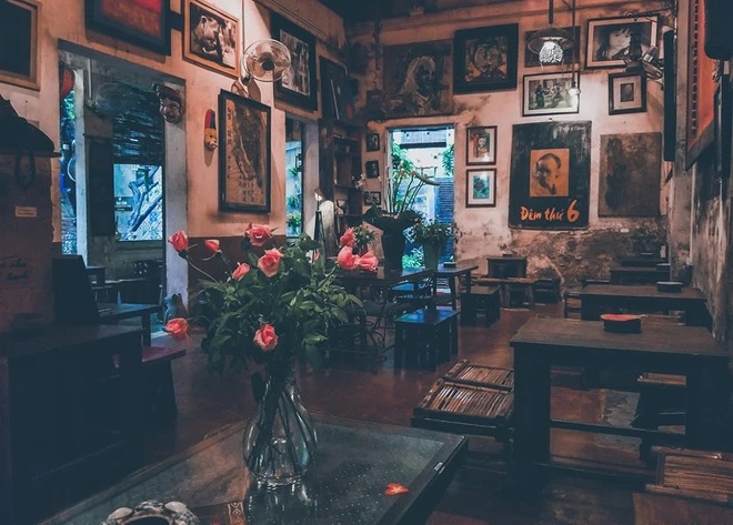 Phong cách Vintage luôn mang đến một vẻ đẹp cá tính, cổ điển thu hút nhiều ánh nhìn của những bạn trẻ